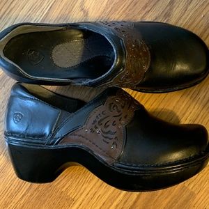 NWT Ariat Clog sz 8.5